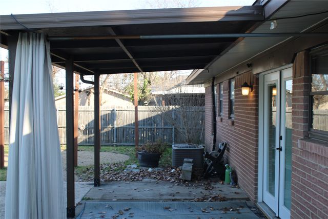 1023 Terry Way, Carrollton, TX 75006