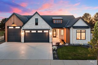 875 N Creekwater Ave, Eagle, ID 83616