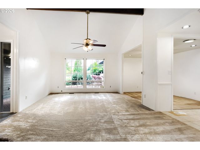 5950 Nw SIMNASHO Dr, Portland, OR 97229