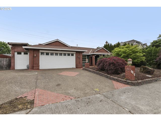 5950 Nw SIMNASHO Dr, Portland, OR 97229