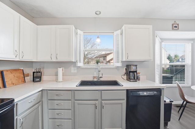 8496 Leader Drive, Galloway, OH 43119