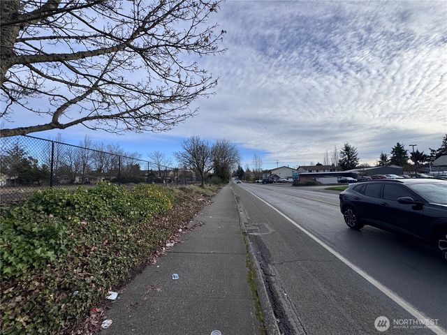 9825 Pacific Ave S, Tacoma, WA 98444