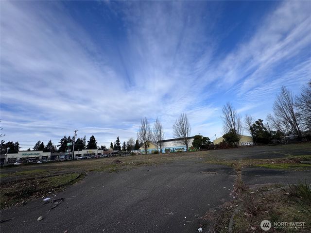 9825 Pacific Ave S, Tacoma, WA 98444