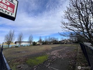 9825 Pacific Ave S, Tacoma, WA 98444