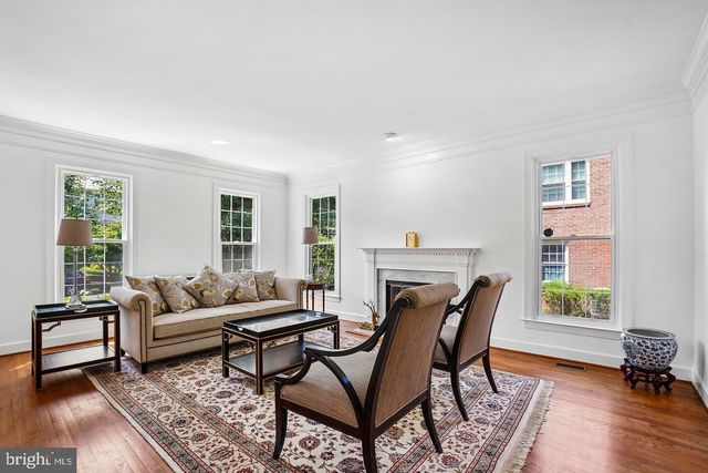 9705 HOLLOWAY HILL, Potomac, MD 20854