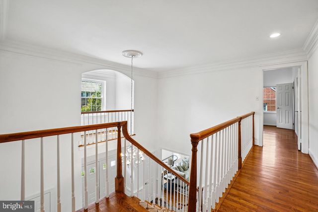 9705 HOLLOWAY HILL, Potomac, MD 20854