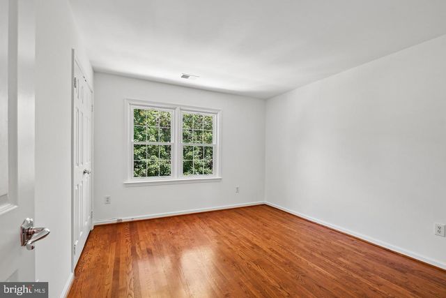 9705 HOLLOWAY HILL, Potomac, MD 20854