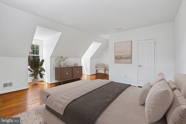 9705 HOLLOWAY HILL, Potomac, MD 20854