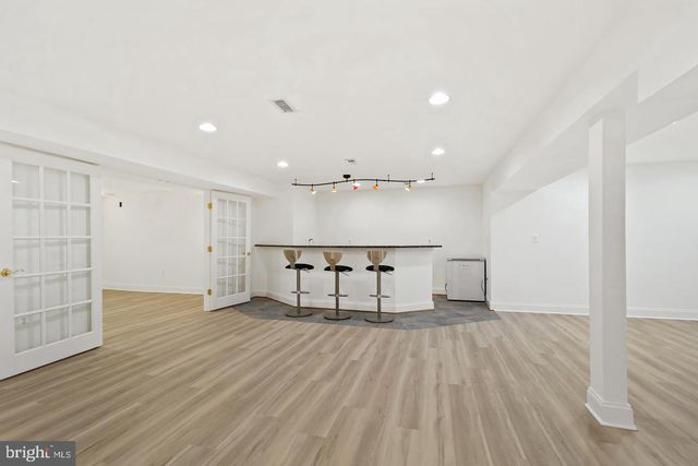 9705 HOLLOWAY HILL, Potomac, MD 20854