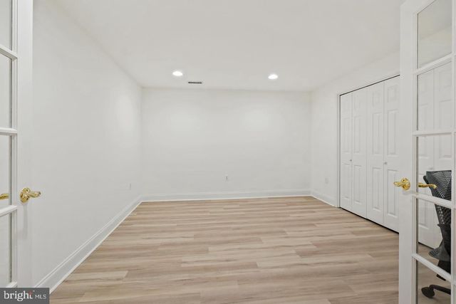 9705 HOLLOWAY HILL, Potomac, MD 20854