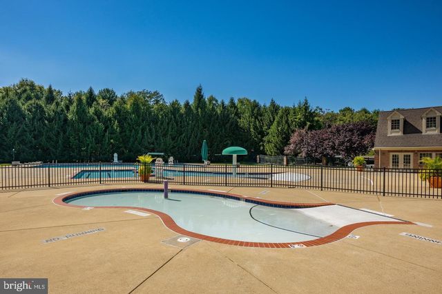 9705 HOLLOWAY HILL, Potomac, MD 20854
