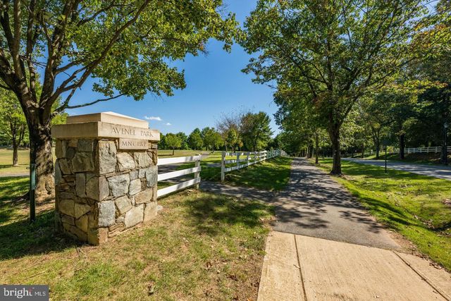 9705 HOLLOWAY HILL, Potomac, MD 20854