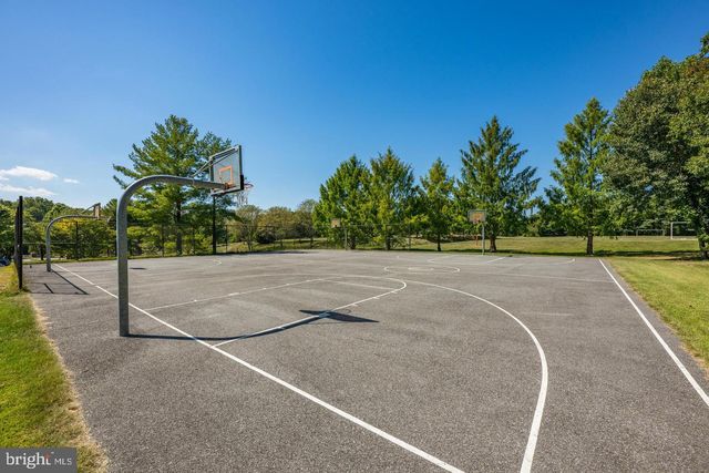 9705 HOLLOWAY HILL, Potomac, MD 20854