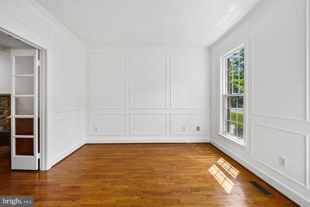 9705 HOLLOWAY HILL, Potomac, MD 20854
