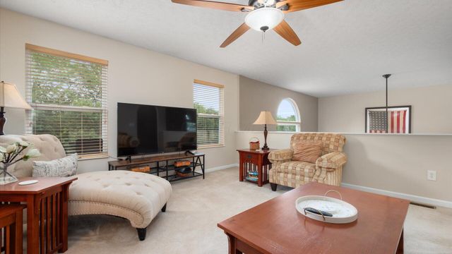 102 Yukon Drive, Commercial Point, OH 43116