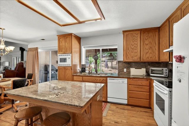 38090 Wortham Road, Oakhurst, CA 93644