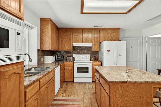 38090 Wortham Road, Oakhurst, CA 93644