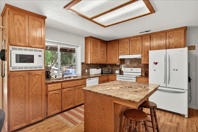 38090 Wortham Road, Oakhurst, CA 93644