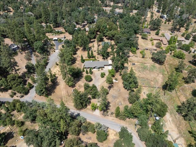 38090 Wortham Road, Oakhurst, CA 93644