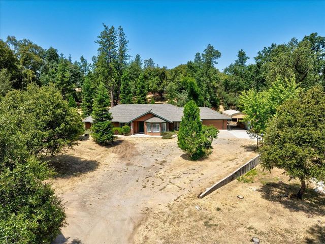 38090 Wortham Road, Oakhurst, CA 93644