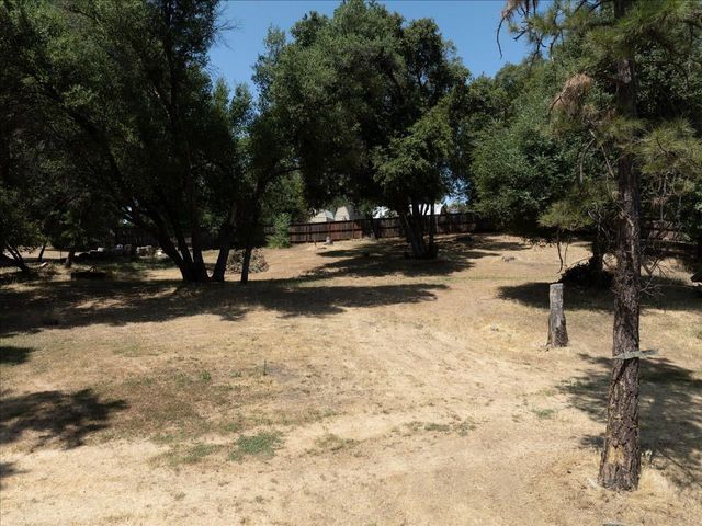 38090 Wortham Road, Oakhurst, CA 93644