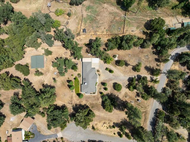 38090 Wortham Road, Oakhurst, CA 93644