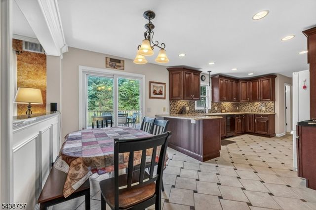10 Jean Dr, Montville Twp., NJ 07082