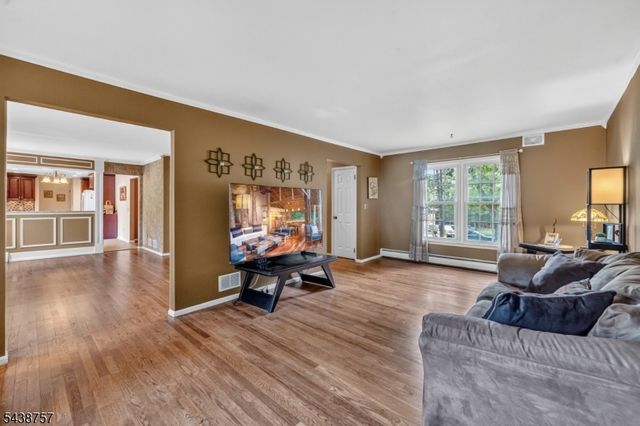 10 Jean Dr, Montville Twp., NJ 07082