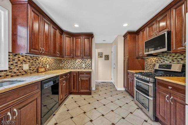 10 Jean Dr, Montville Twp., NJ 07082