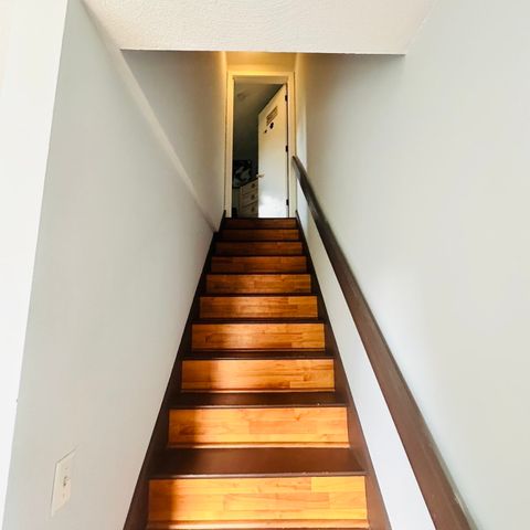 520 High St 7, Clinton, MA 01510
