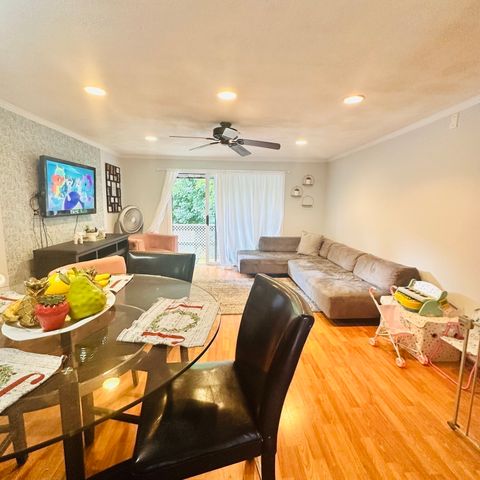 520 High St 7, Clinton, MA 01510