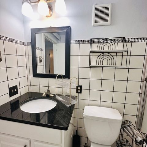 520 High St 7, Clinton, MA 01510