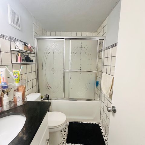 520 High St 7, Clinton, MA 01510