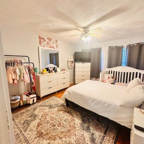 520 High St 7, Clinton, MA 01510