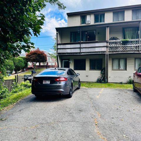 520 High St 7, Clinton, MA 01510