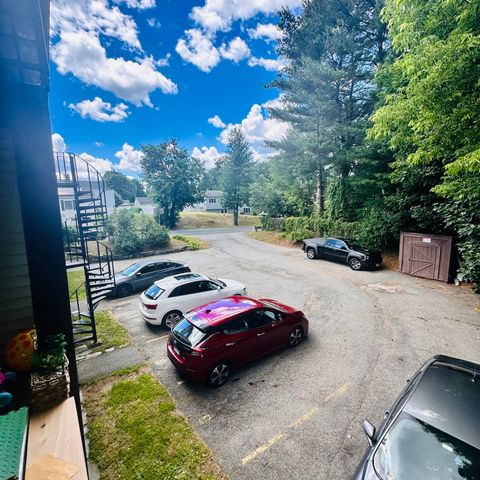 520 High St 7, Clinton, MA 01510