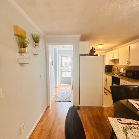 520 High St 7, Clinton, MA 01510