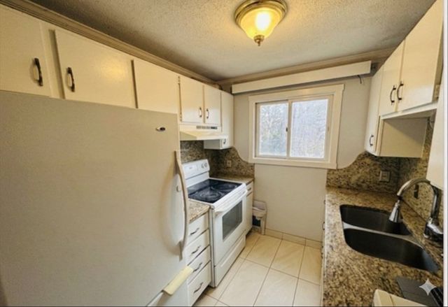 520 High St 7, Clinton, MA 01510