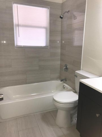 877 Eleanor Ave, Sacramento, CA 95815