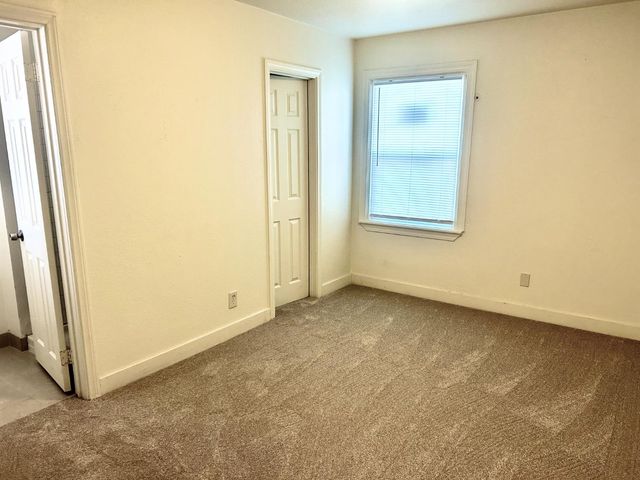 877 Eleanor Ave, Sacramento, CA 95815