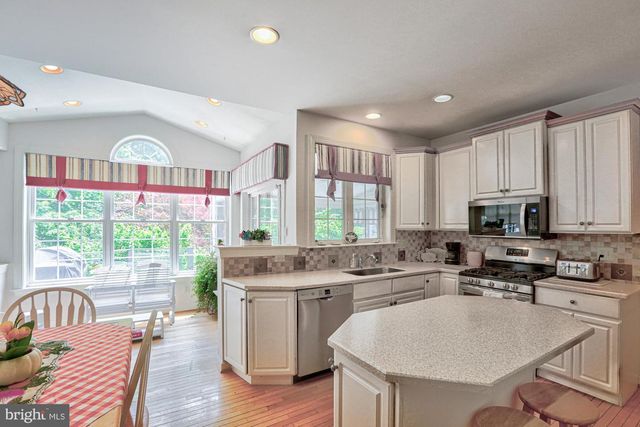 507 FALCON DR, Kennett Square, PA 19348