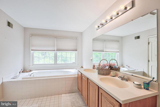 507 FALCON DR, Kennett Square, PA 19348