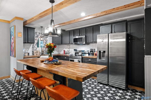 403 Forest Road, Gadsden, AL 35901