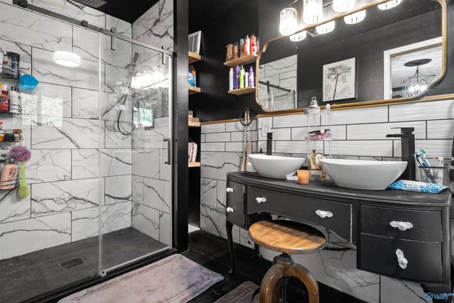 403 Forest Road, Gadsden, AL 35901