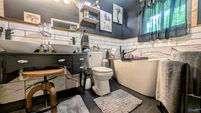 403 Forest Road, Gadsden, AL 35901