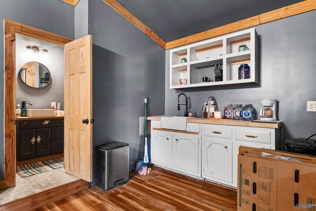 403 Forest Road, Gadsden, AL 35901