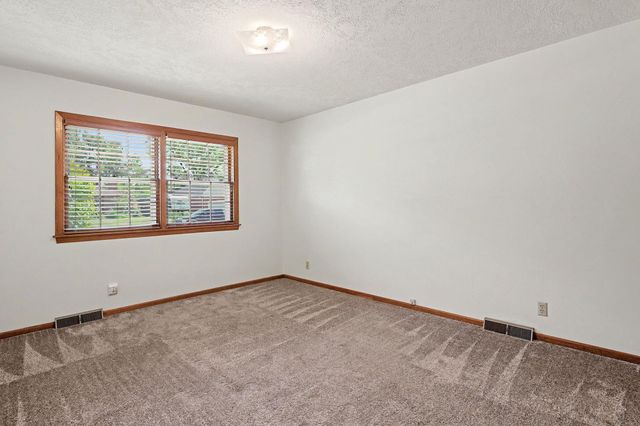 2033 N Gow, Wichita, KS 67203