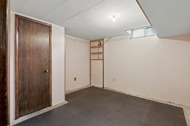 2033 N Gow, Wichita, KS 67203