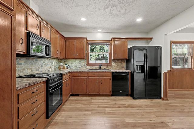 2033 N Gow, Wichita, KS 67203