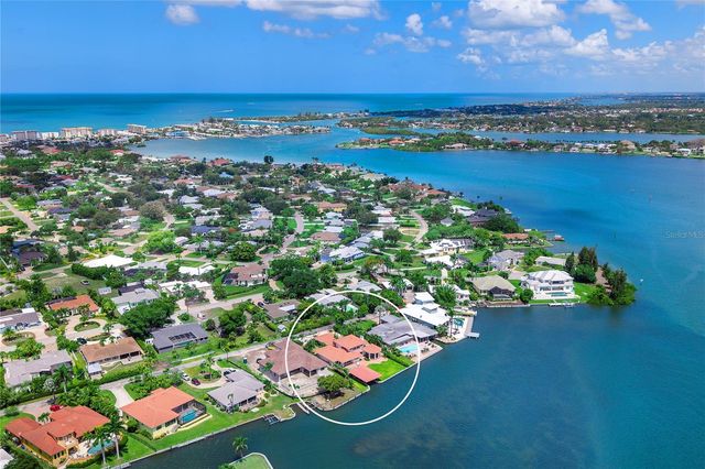 330 W BAY DRIVE, Venice, FL 34285